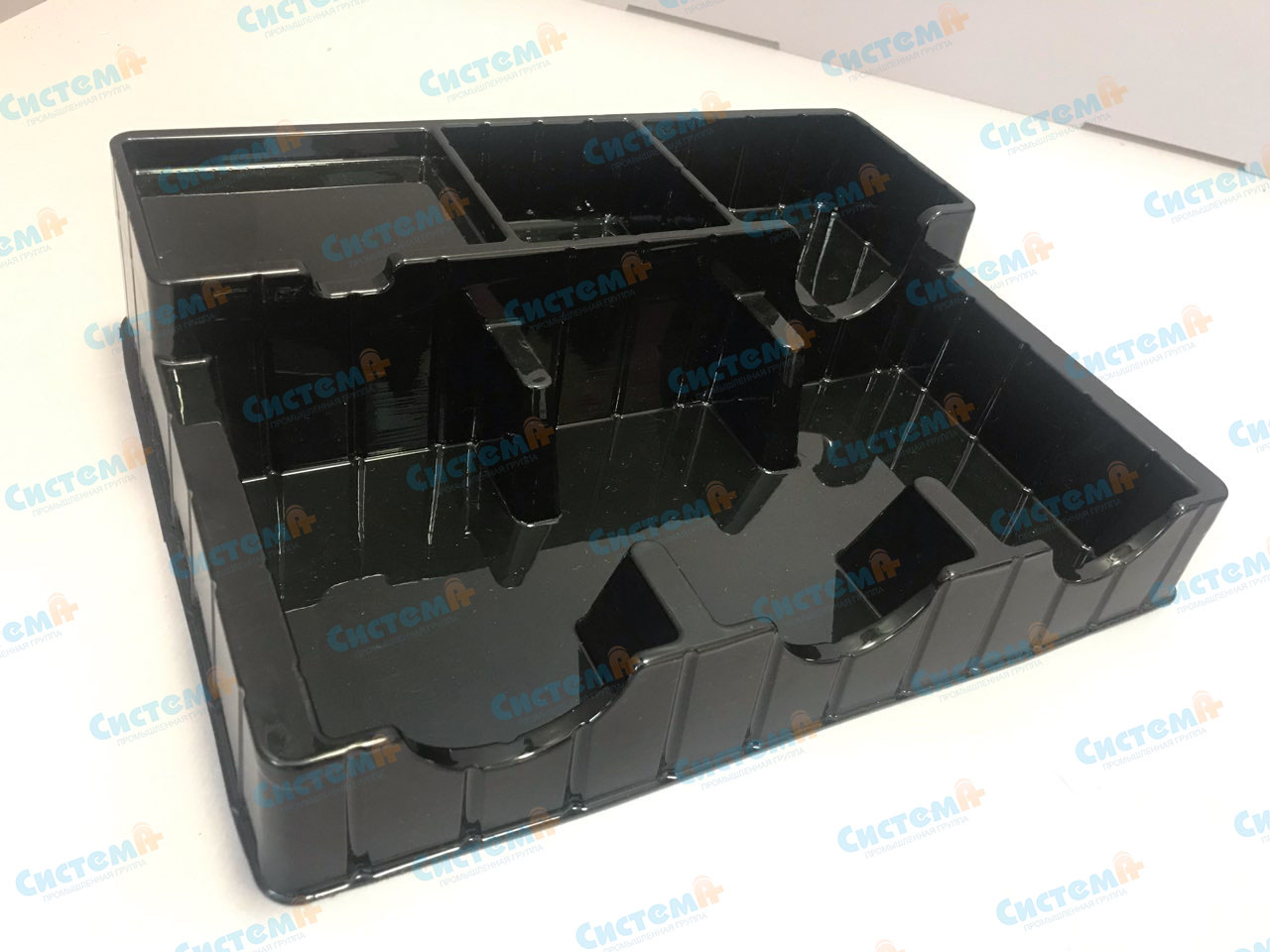 Упаковали настольные игры в пластик Упаковали настольные игры в пластик